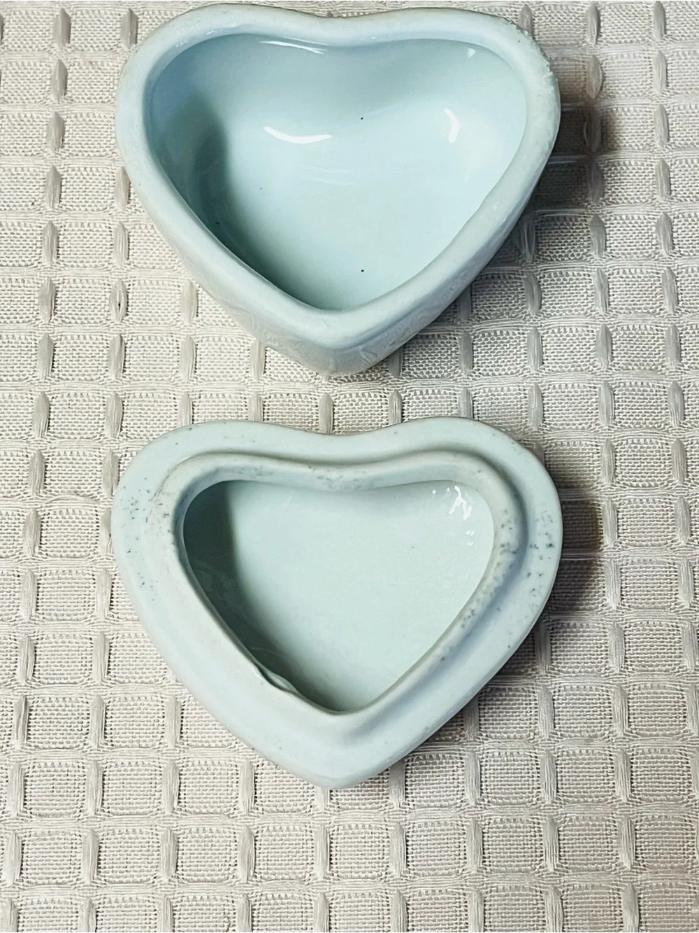 Vintage Otagiri White Cat & Rose Heart Porcelain Trinket Box